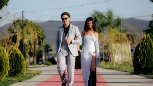 Brad Pitt a Ines de Ramon na červenom koberci